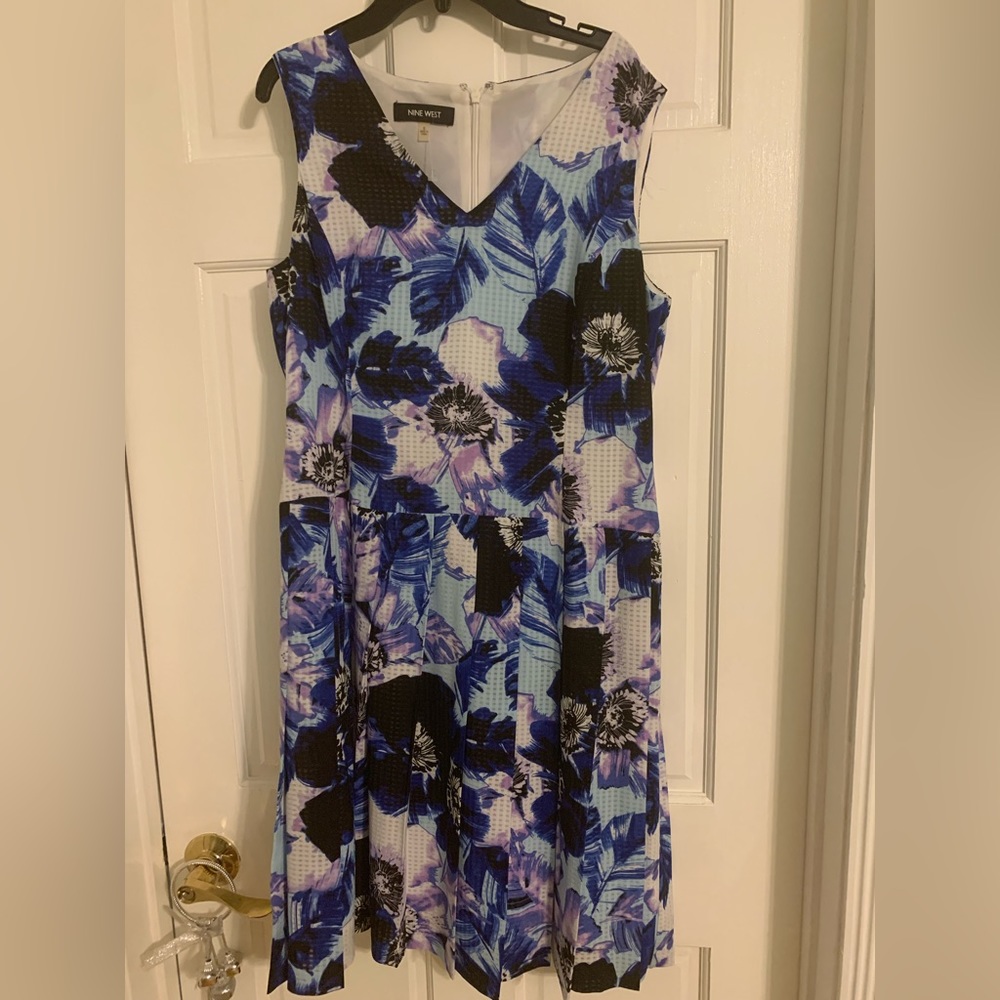 Size 8 royal blue print